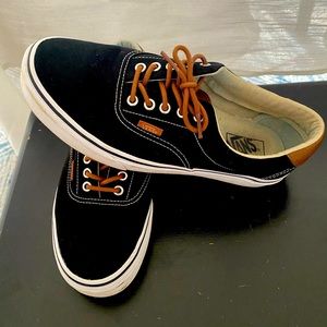 vans low top black white brown laces
